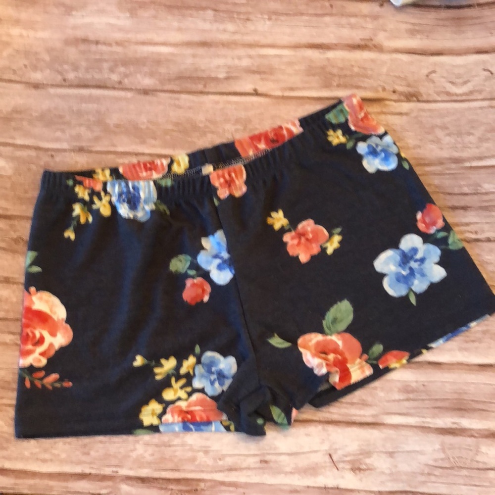 🎄Acting Pro Junior Sized Summer Knit Floral Shorts